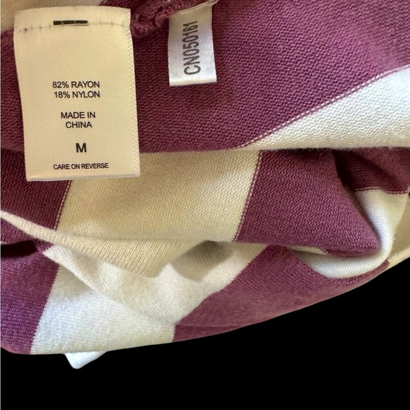 NWT New York and Company Sweater - Picture 4 of 8